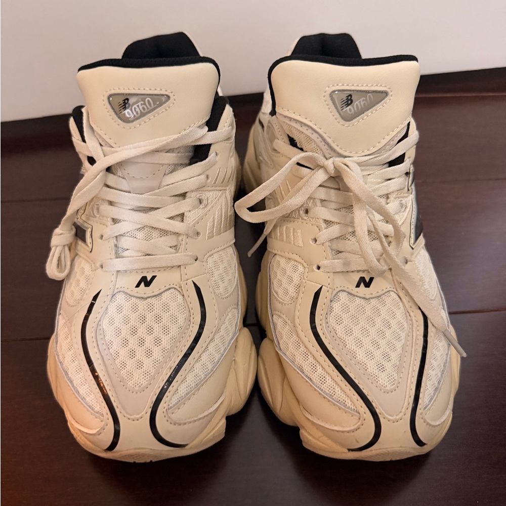 New Balance White and Black Mesh Running Sneakers - Picture 2 of 5